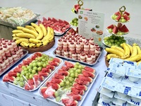 tiec lien hoan buffet chao mung ngay nha giao viet nam 20 11 - truong mam non dong da